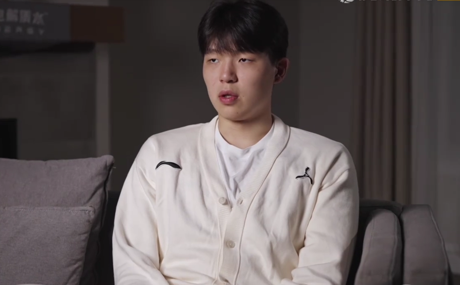 皇冠体育官方网站-杨瀚森：世界上只有400个人打NBA 上场时间要去争取而不是要求